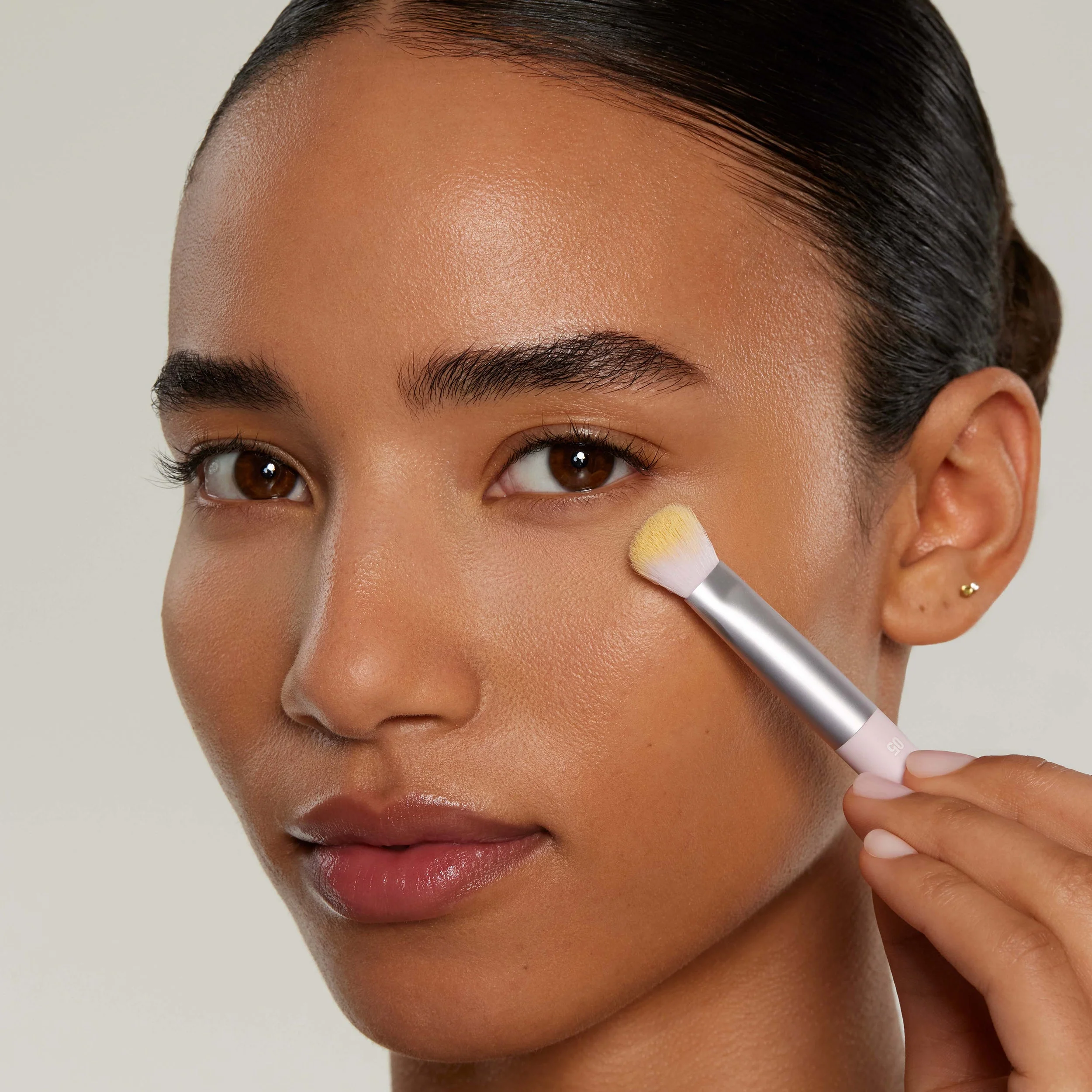 Precise Sculpting Complexion Brush 05 - Image 3