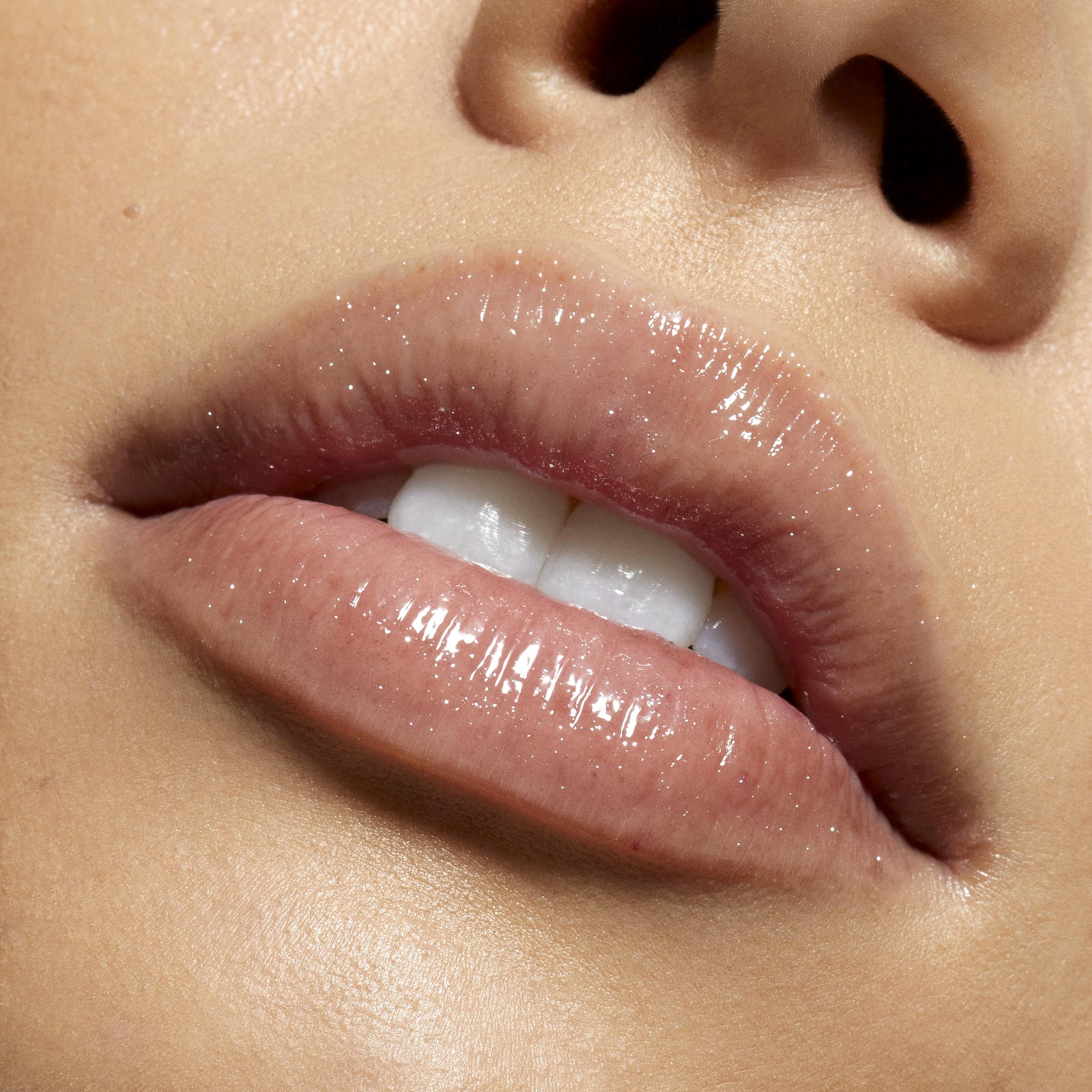 Supple Kiss Lip Glaze - Image 8